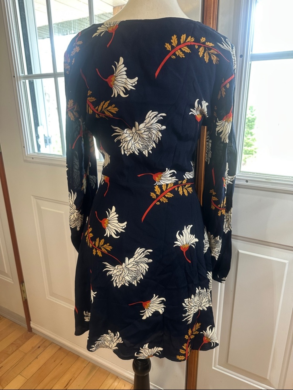 cupcakes & cashmere Navy Floral Tie-Front Long Sleeve Dress - Picture 2 of 9